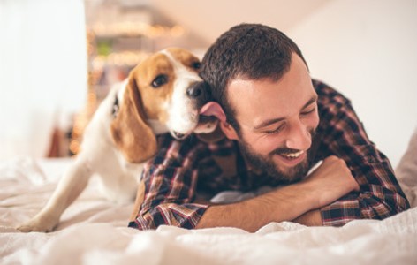 What are the benefits of having a pet?
